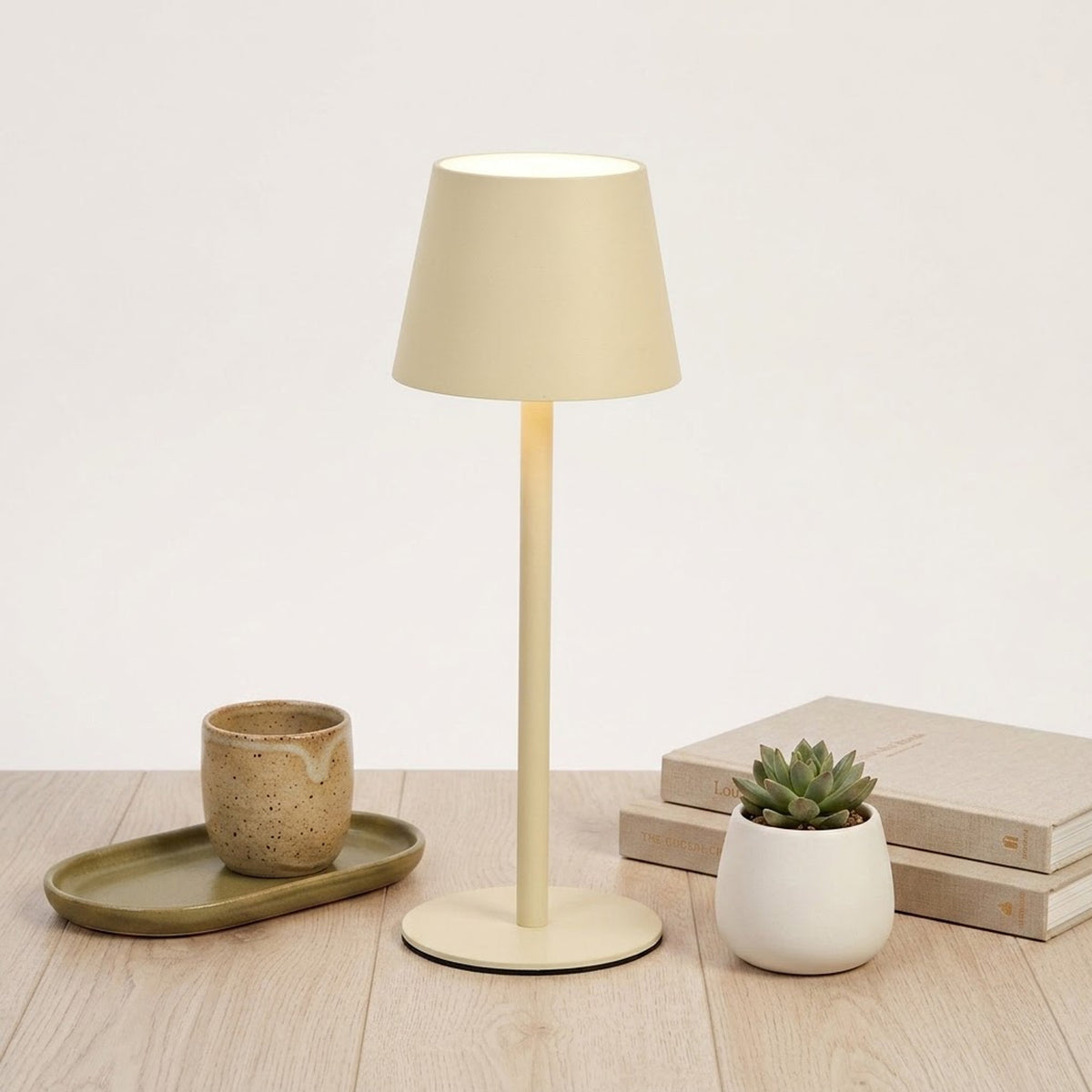 Rechargeable Table Lantern – Modern Cordless LED Lamp with 3 Touch-Control
